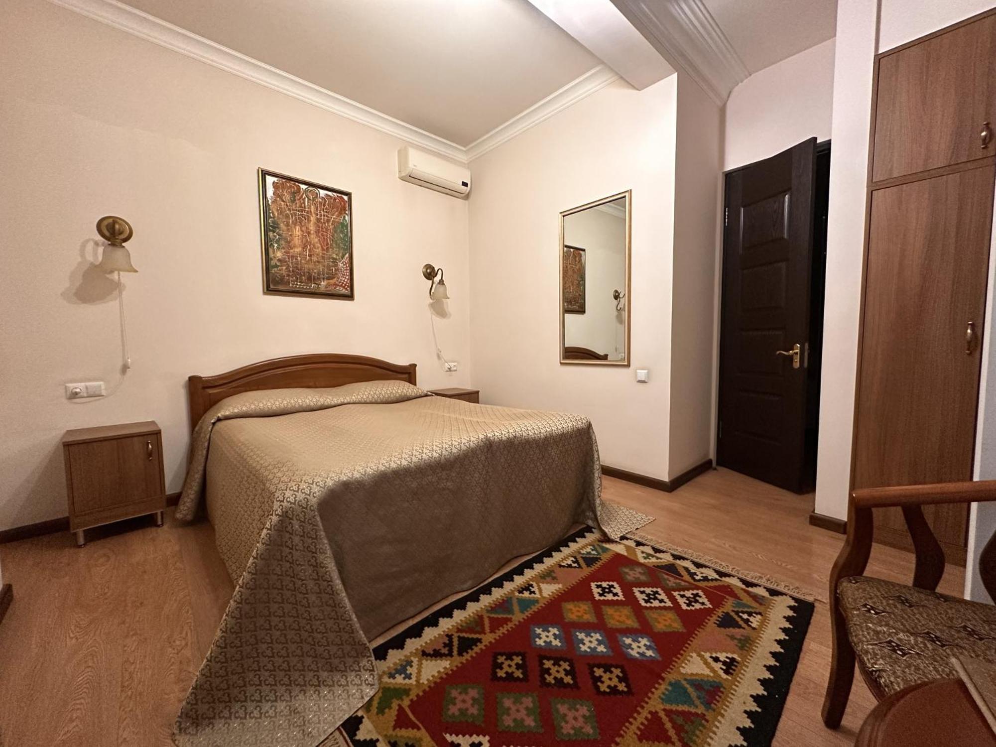 Hin Yerevantsi Hotel מראה חיצוני תמונה